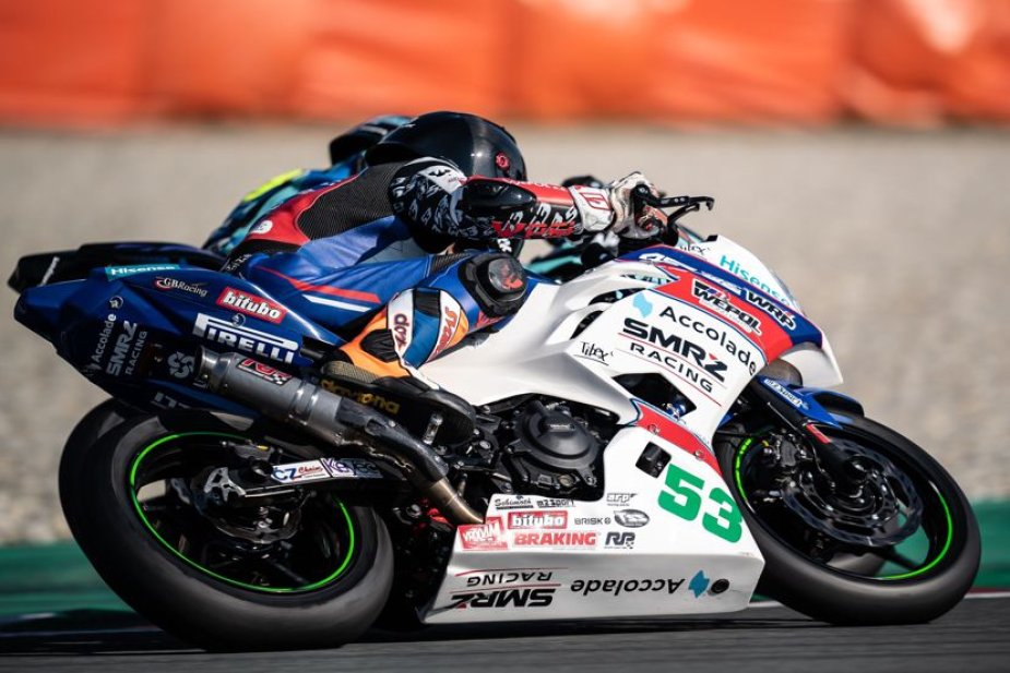 Úspěšný start sezóny pro Accolade Smrž Racing team Úspěšný start sezóny pro Accolade Smrž Racing team