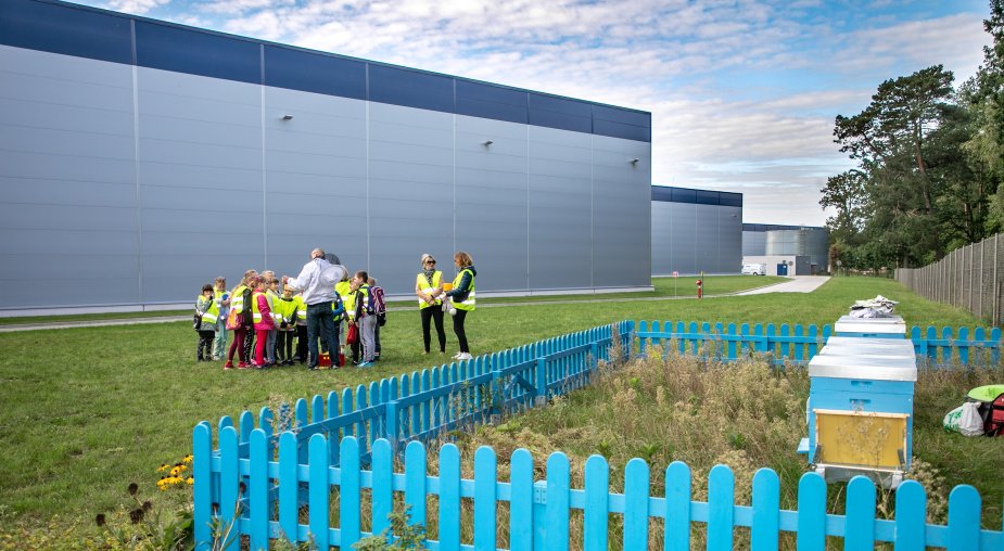 Accolade follows the ESG values and engages in projects for a sustainable future. Accolade follows the ESG values and engages in projects for a sustainable future.