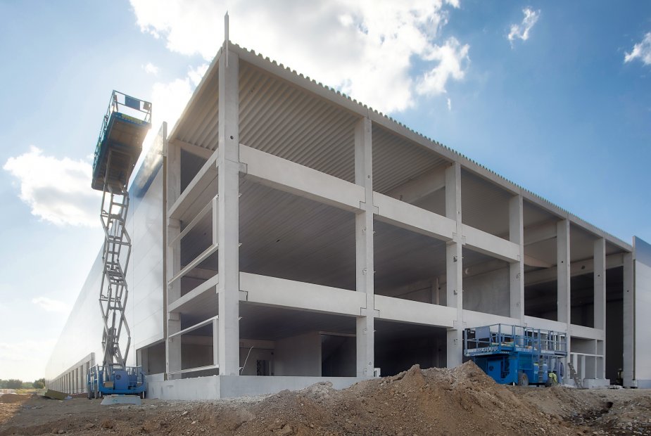 Compact construction equipment manufacturer Doosan Bobcat opens new warehouse in the Beroun region