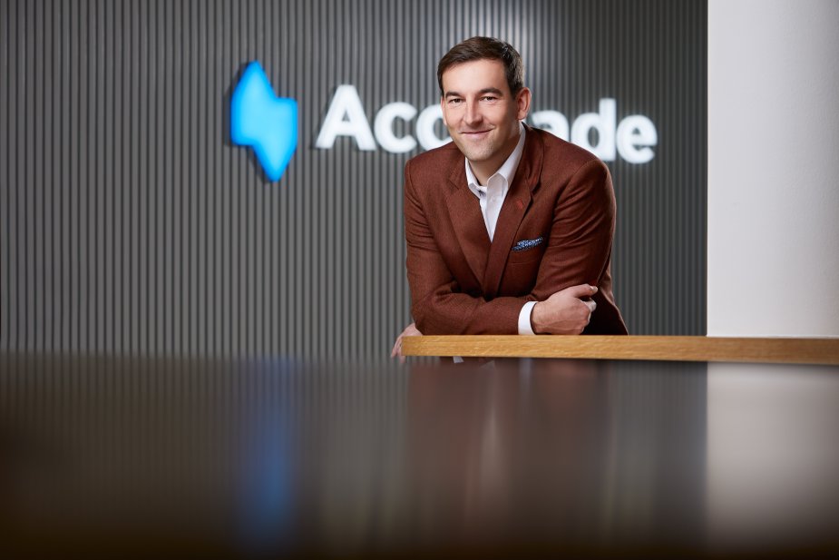 Accolade invierte en infraestructuras locales y amplía su presencia en la región de Cheb mediante la adquisición de acciones en los sectores del abastecimiento de agua, el alcantarillado y el suministro de calefacción a través de GELSENWASSER Beteiligunge Accolade invierte en infraestructuras locales y amplía su presencia en la región de Cheb mediante la adquisición de acciones en los sectores del abastecimiento de agua, el alcantarillado y el suministro de calefacción a través de GELSENWASSER Beteiligunge