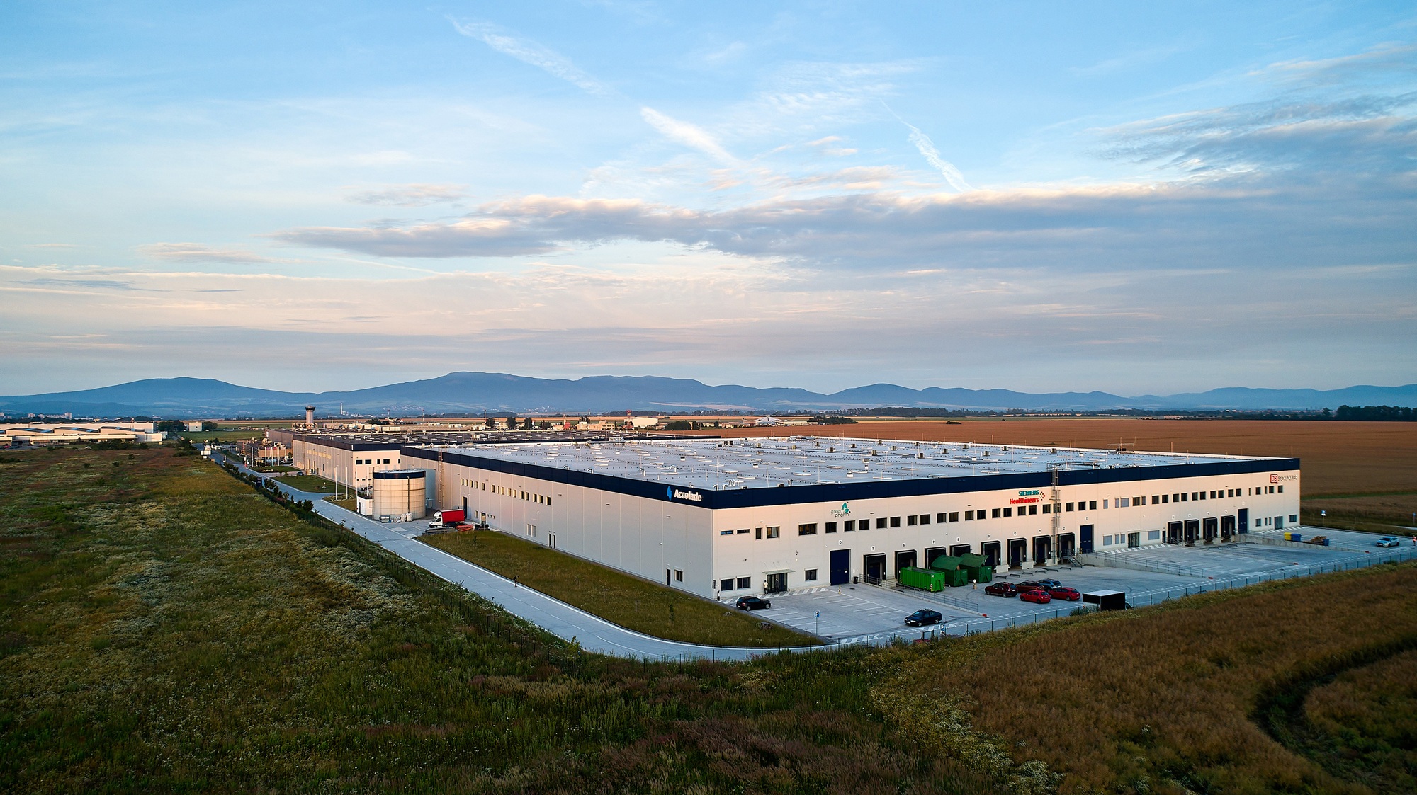 Accolade Industrial Fund posiluje své portfolio akvizicí budovy s nájemcem Faurecia v Košicích