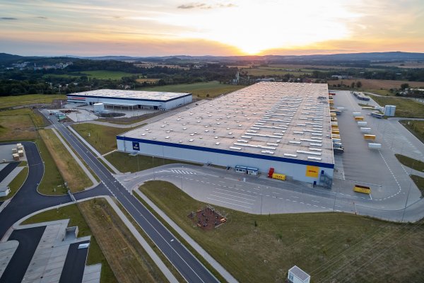 E-commerce is thriving in Cheb. Here, Tchibo as a European omnichannel retailer expands its distribution center and further develops the city's potential for the growth of the modern business.