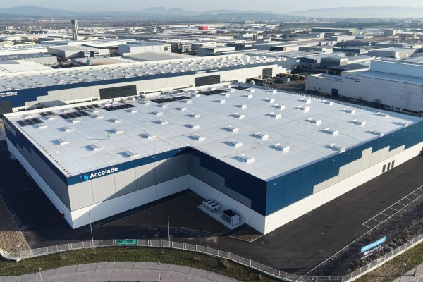 Accolade señala que ‘compra online’ y ‘entregas inmediatas’ obligan a modernizar el anticuado parque industrial español
