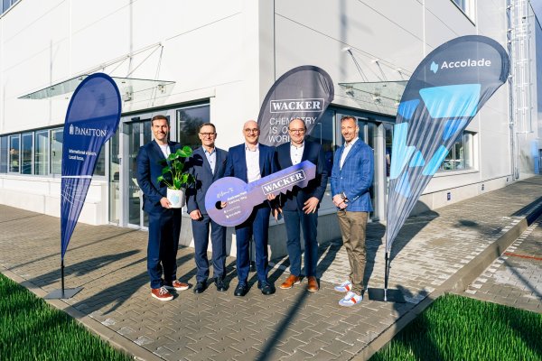 WACKER takes over completed building of new production facility in Karlovy Vary. The site will offer up to 200 jobs