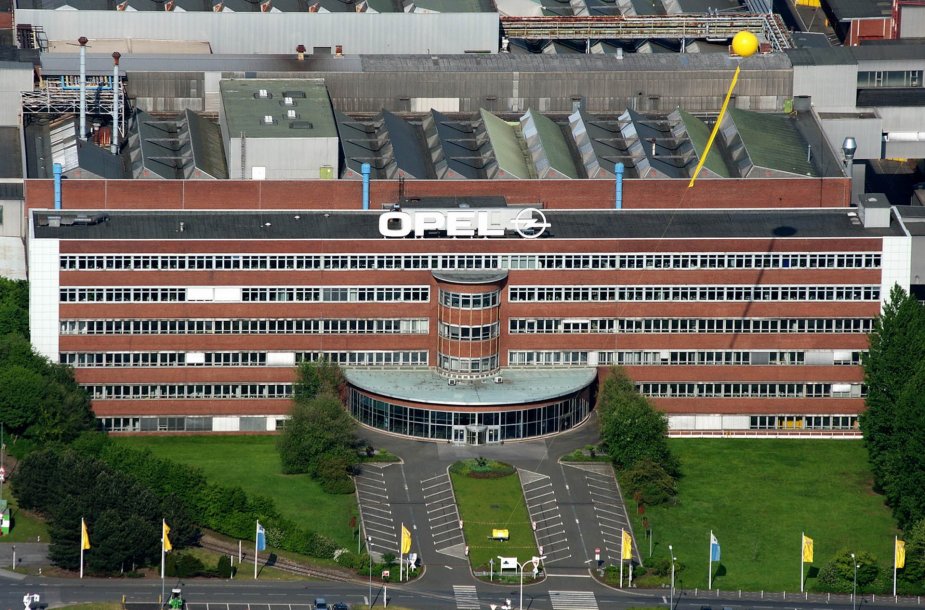 Accolade is the first Czech group to invest in halls in Germany! Alsdorf and Bochum projects together represent an investment of CZK 880 million Accolade is the first Czech group to invest in halls in Germany! Alsdorf and Bochum projects together represent an investment of CZK 880 million