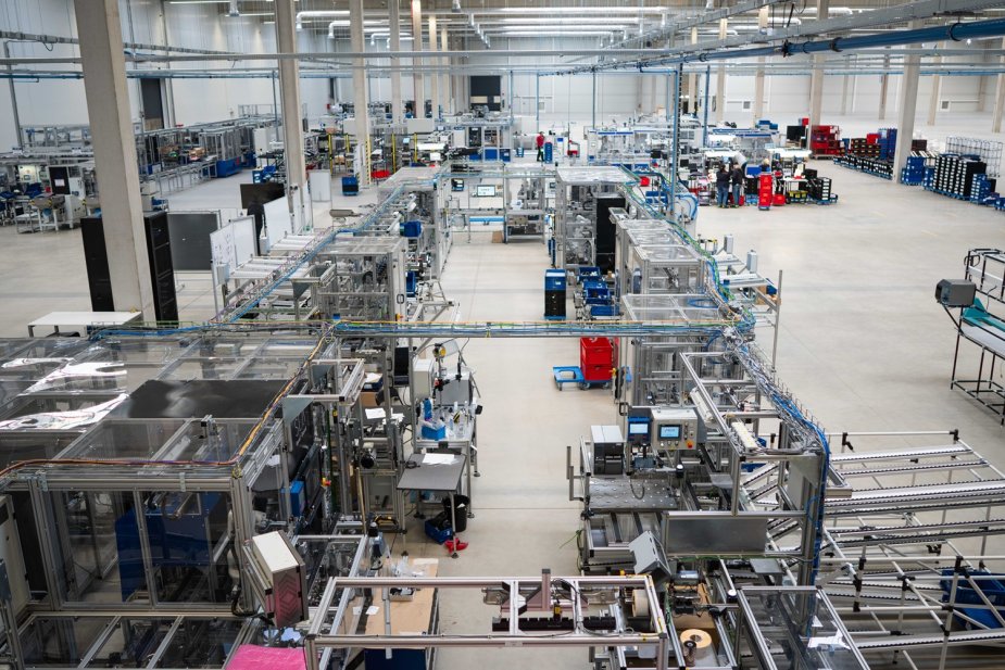 WITTE Automotive continues to expand in the Karlovy Vary region. The company is opening its new manufacturing facility in Ostrov with hundreds of new jobs WITTE Automotive continues to expand in the Karlovy Vary region. The company is opening its new manufacturing facility in Ostrov with hundreds of new jobs