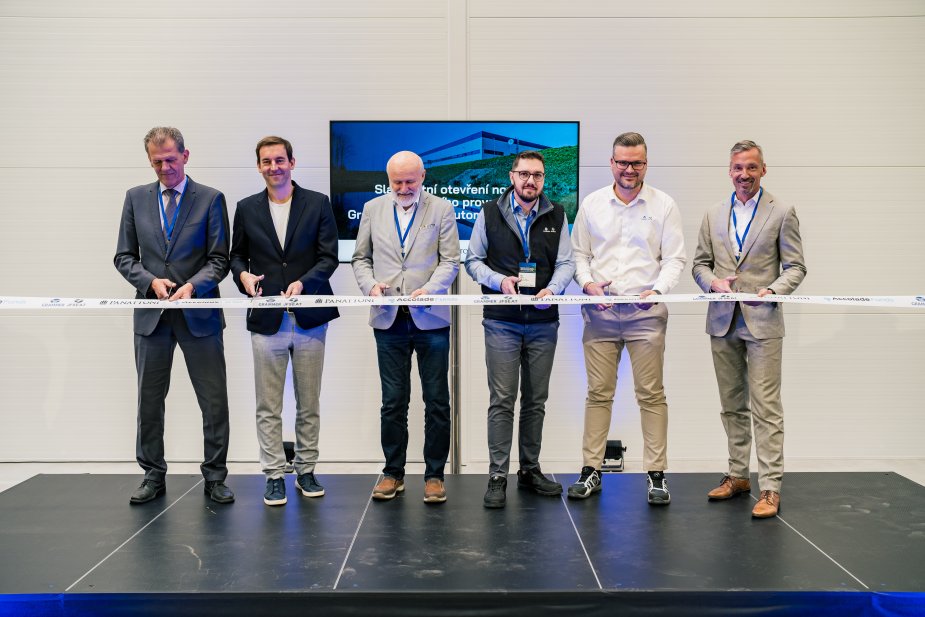 Grammer Jifeng Automotive Seating nimmt den Betrieb in seinem neuen Produktionswerk in Cheb auf. Hier werden Autositze für deutsche Premiumfahrzeuge gefertigt