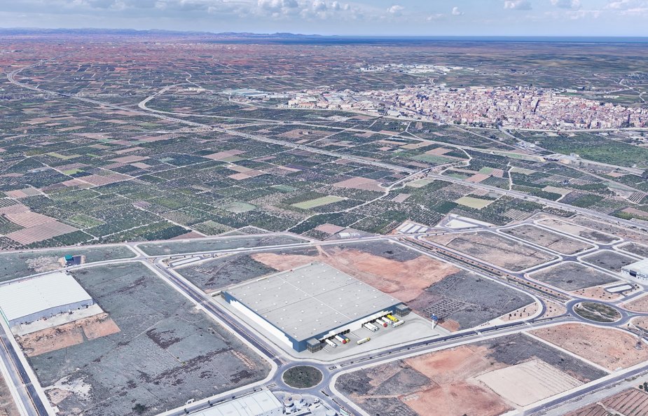 Accolade is launching its third project in Spain, this time in Valencia, where it is investing over 20 million euros in a new modern industrial hall. Accolade is launching its third project in Spain, this time in Valencia, where it is investing over 20 million euros in a new modern industrial hall.